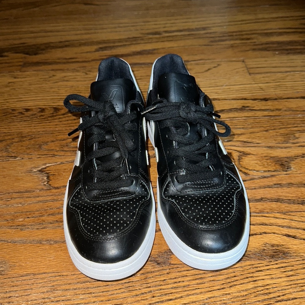 Veja V-10 Black Sneakers